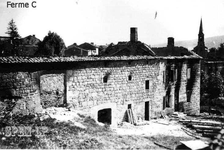 Ferme brulée Paulhac en Margeride Juin 1944